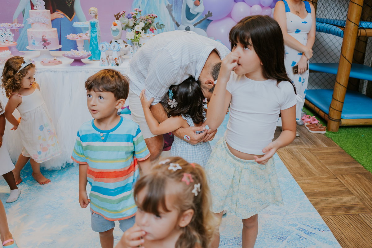 fotografia festa infantil fotografa familia 3 anos marina casa de festas quintal festas botafogo rio de janeiro rj tema frozen 