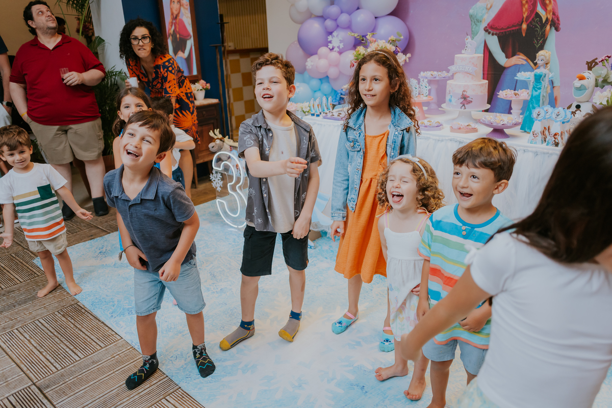 fotografia festa infantil fotografa familia 3 anos marina casa de festas quintal festas botafogo rio de janeiro rj tema frozen 