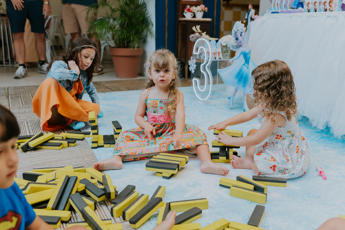fotografia festa infantil fotografa familia 3 anos marina casa de festas quintal festas botafogo rio de janeiro rj tema frozen 