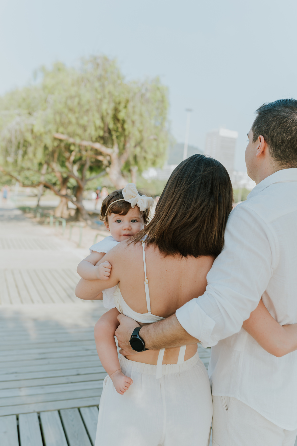 fotografia fotografa ensaio externo familia praia aterro do flamengo rio de janeiro rj 1 ano clara natureza criança 
