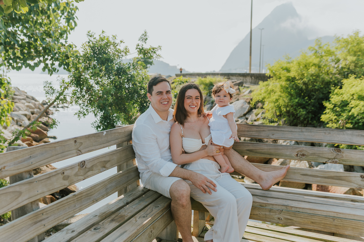 fotografia fotografa ensaio externo familia praia aterro do flamengo rio de janeiro rj 1 ano clara natureza criança 