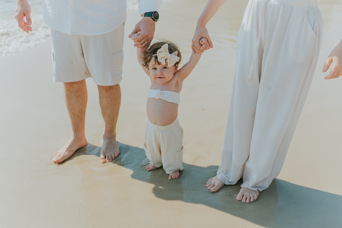 fotografia fotografa ensaio externo familia praia aterro do flamengo rio de janeiro rj 1 ano clara natureza criança 