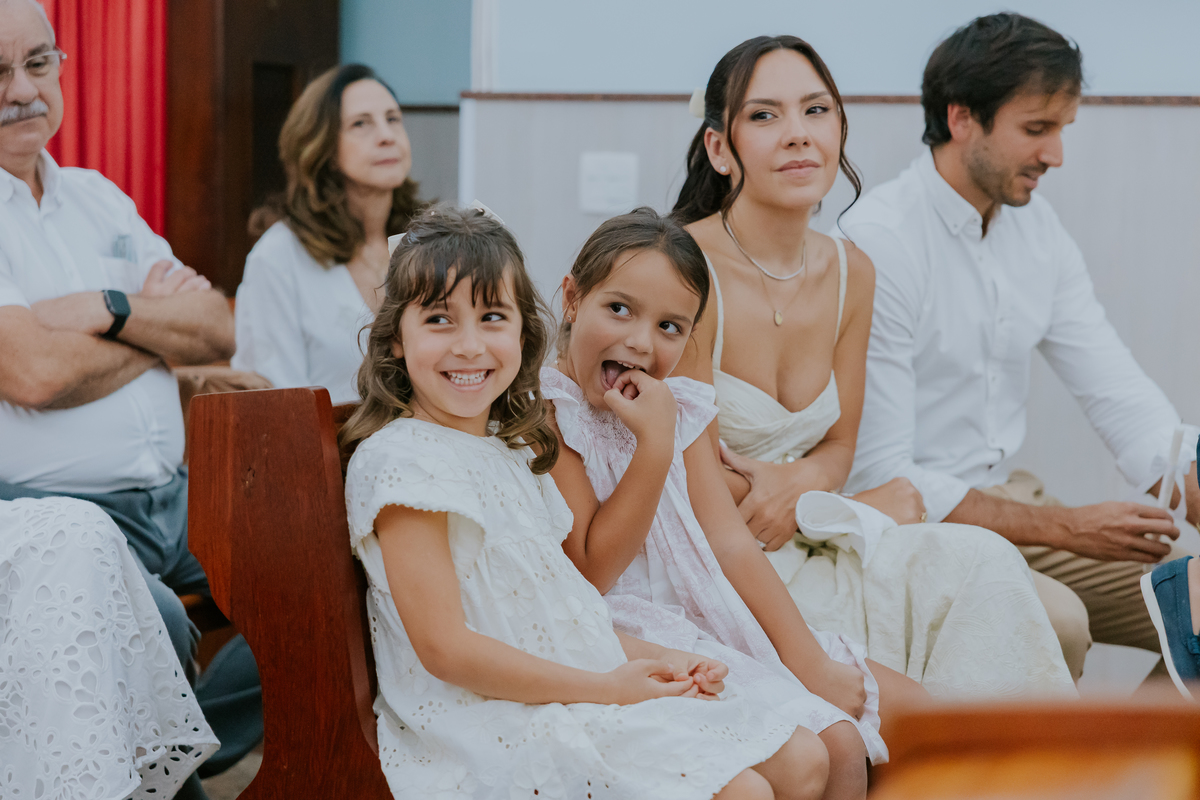 fotografia batizado batismo Rio de Janeiro rj gávea maria aurora maria Noelia igreja servas de maria fotografa família 