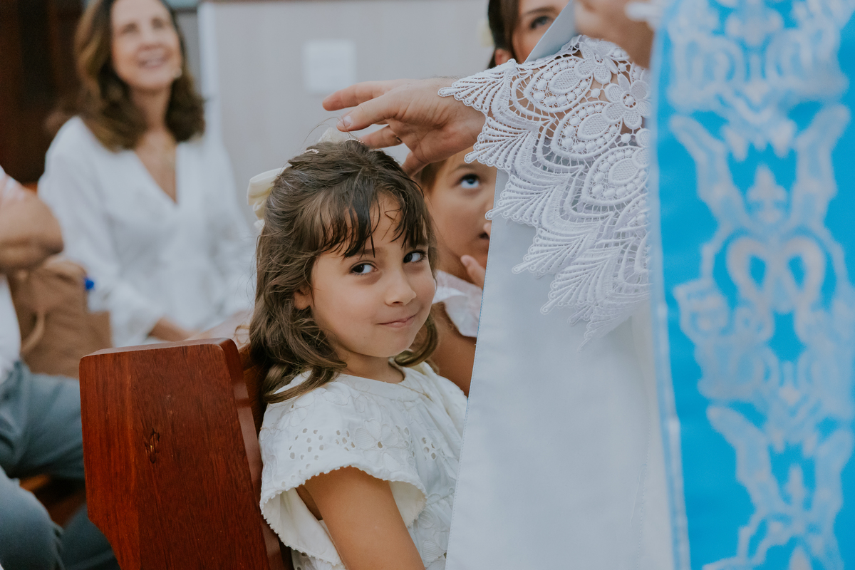 fotografia batizado batismo Rio de Janeiro rj gávea maria aurora maria Noelia igreja servas de maria fotografa família 