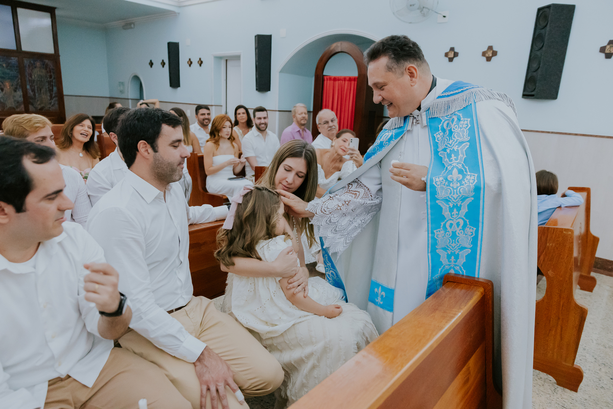 fotografia batizado batismo Rio de Janeiro rj gávea maria aurora maria Noelia igreja servas de maria fotografa família 