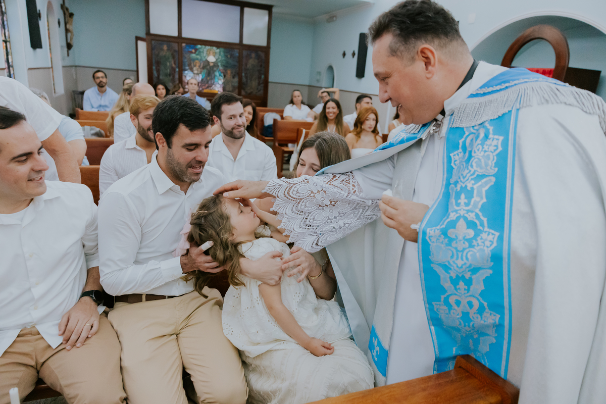 fotografia batizado batismo Rio de Janeiro rj gávea maria aurora maria Noelia igreja servas de maria fotografa família 