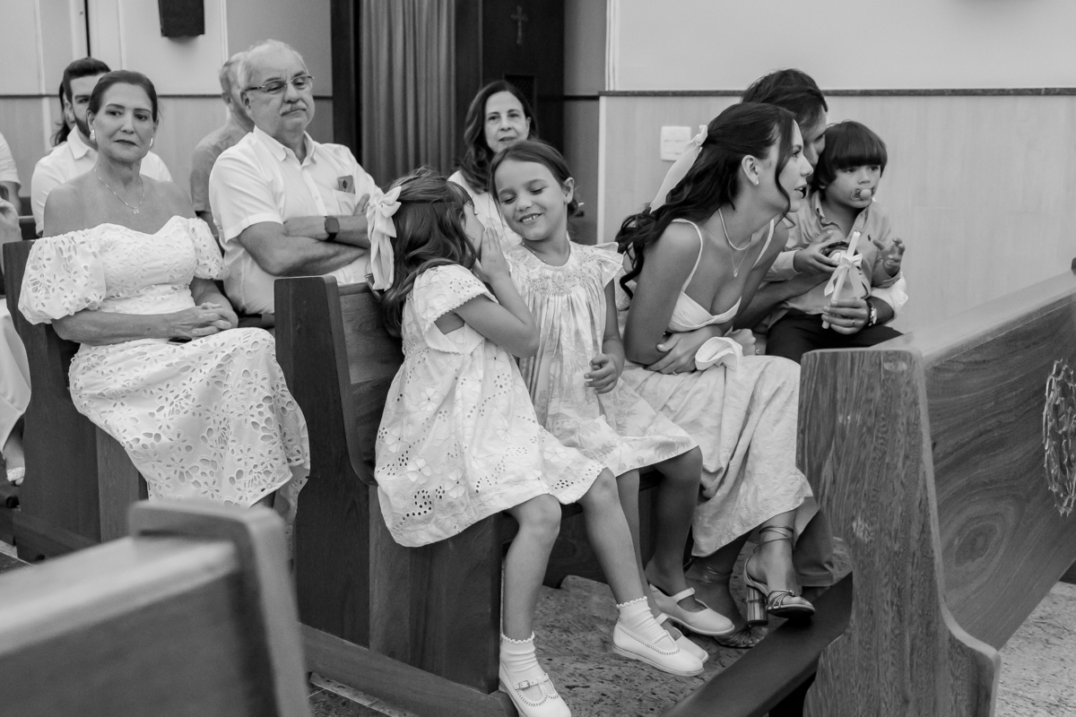 fotografia batizado batismo Rio de Janeiro rj gávea maria aurora maria Noelia igreja servas de maria fotografa família 