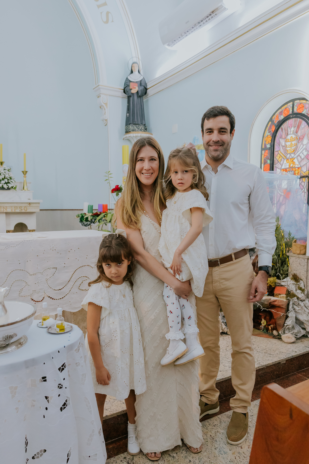 fotografia batizado batismo Rio de Janeiro rj gávea maria aurora maria Noelia igreja servas de maria fotografa família 