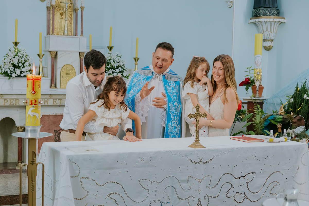fotografia batizado batismo Rio de Janeiro rj gávea maria aurora maria Noelia igreja servas de maria fotografa família 