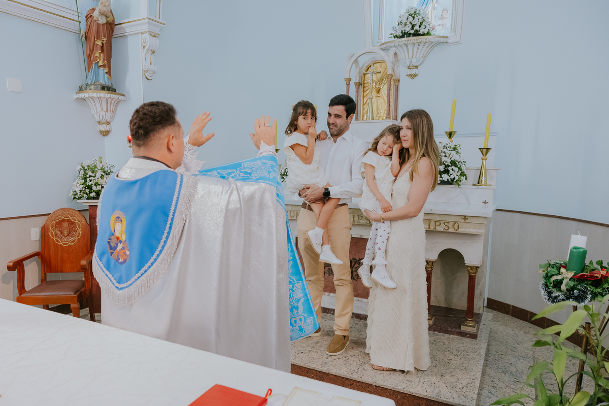 fotografia batizado batismo Rio de Janeiro rj gávea maria aurora maria Noelia igreja servas de maria fotografa família 