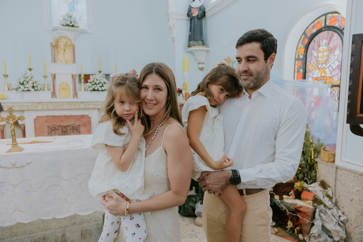 fotografia batizado batismo Rio de Janeiro rj gávea maria aurora maria Noelia igreja servas de maria fotografa família 