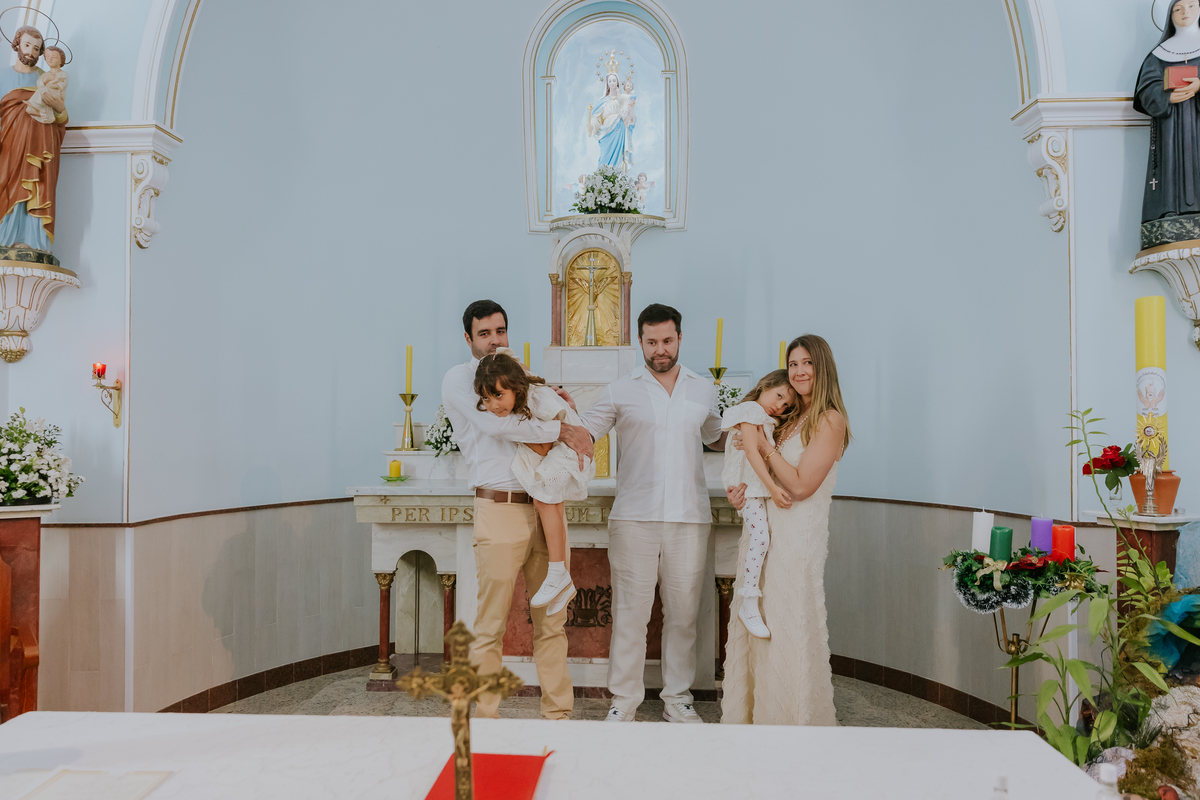 fotografia batizado batismo Rio de Janeiro rj gávea maria aurora maria Noelia igreja servas de maria fotografa família 