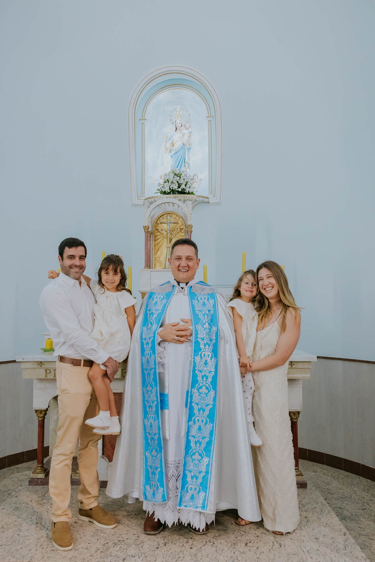 fotografia batizado batismo Rio de Janeiro rj gávea maria aurora maria Noelia igreja servas de maria fotografa família 