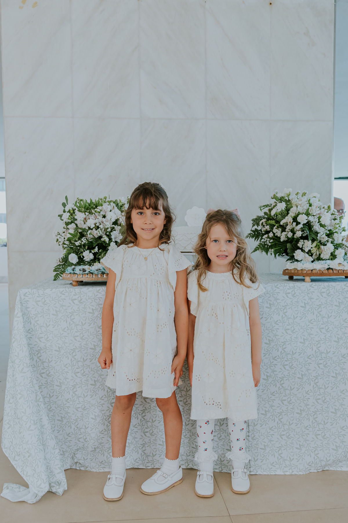 fotografia batizado batismo Rio de Janeiro rj gávea maria aurora maria Noelia igreja servas de maria fotografa família 