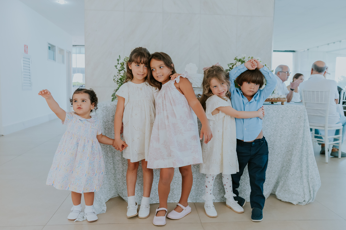 fotografia batizado batismo Rio de Janeiro rj gávea maria aurora maria Noelia igreja servas de maria fotografa família 