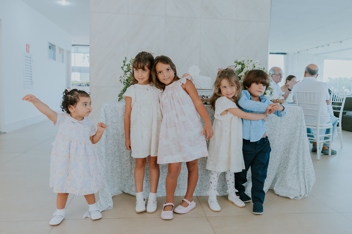 fotografia batizado batismo Rio de Janeiro rj gávea maria aurora maria Noelia igreja servas de maria fotografa família 