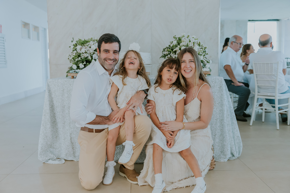 fotografia batizado batismo Rio de Janeiro rj gávea maria aurora maria Noelia igreja servas de maria fotografa família 