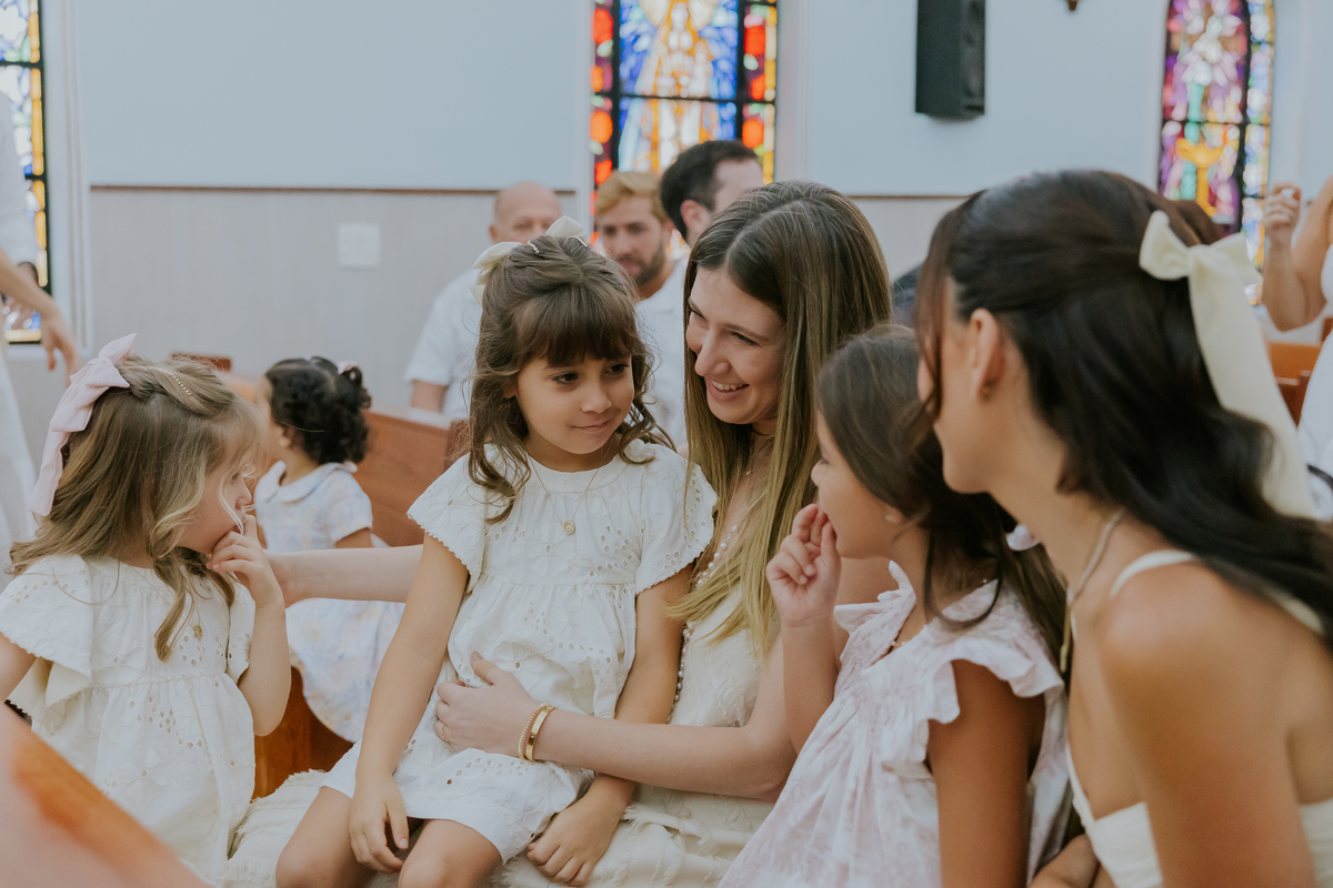 fotografia batizado batismo Rio de Janeiro rj gávea maria aurora maria Noelia igreja servas de maria fotografa família 