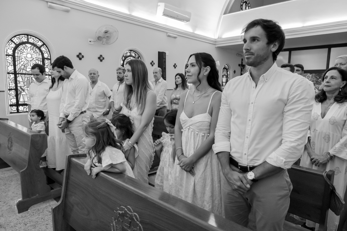 fotografia batizado batismo Rio de Janeiro rj gávea maria aurora maria Noelia igreja servas de maria fotografa família 