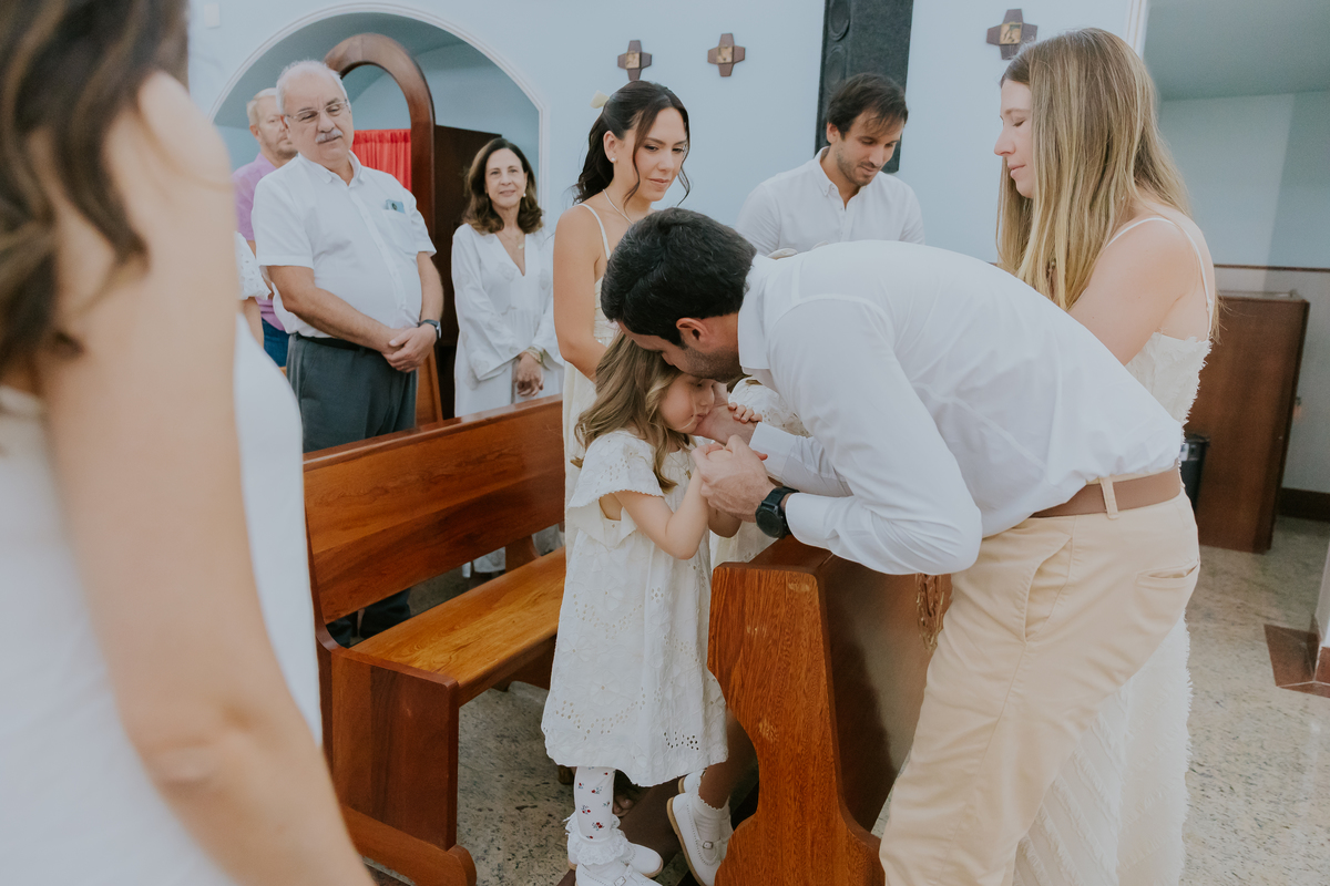 fotografia batizado batismo Rio de Janeiro rj gávea maria aurora maria Noelia igreja servas de maria fotografa família 