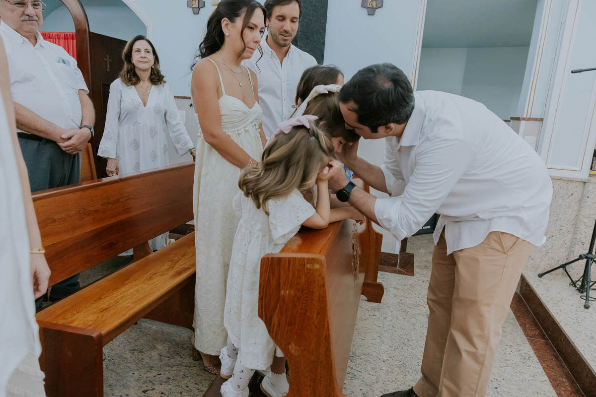 fotografia batizado batismo Rio de Janeiro rj gávea maria aurora maria Noelia igreja servas de maria fotografa família 