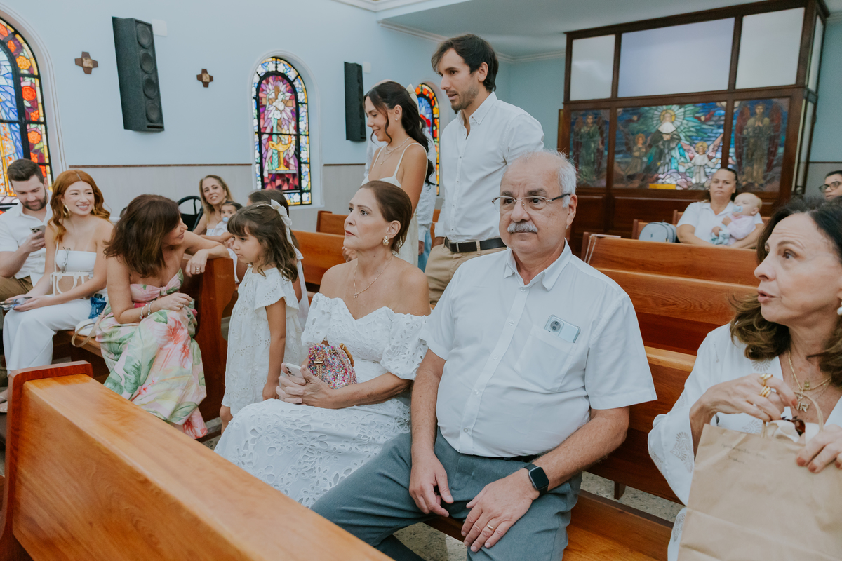 fotografia batizado batismo Rio de Janeiro rj gávea maria aurora maria Noelia igreja servas de maria fotografa família 