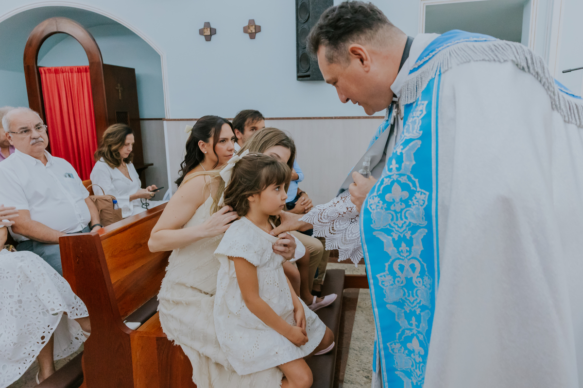 fotografia batizado batismo Rio de Janeiro rj gávea maria aurora maria Noelia igreja servas de maria fotografa família 