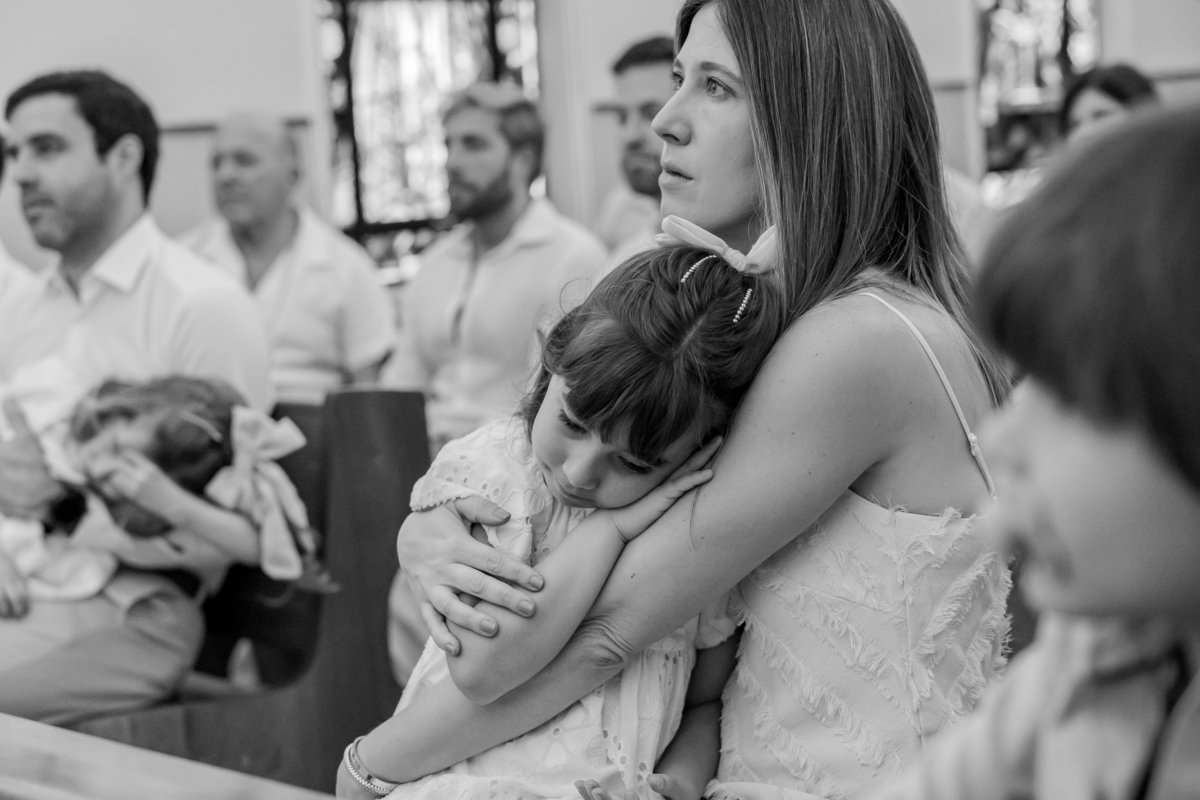 fotografia batizado batismo Rio de Janeiro rj gávea maria aurora maria Noelia igreja servas de maria fotografa família 