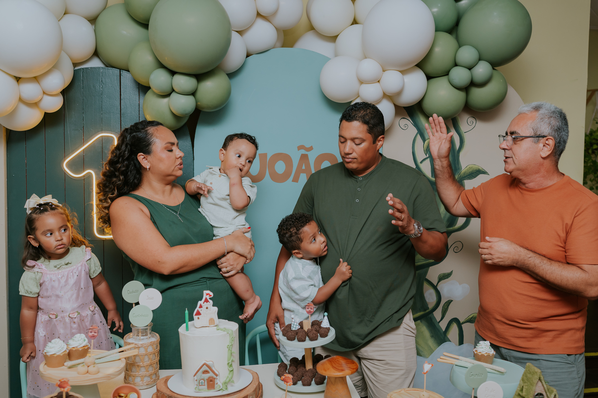 fotografa fotografia 1 ano Joao casa de festas na arvore recreio dos bandeirantes rio de janeiro rj tema Joao e o pé de feijão familia 