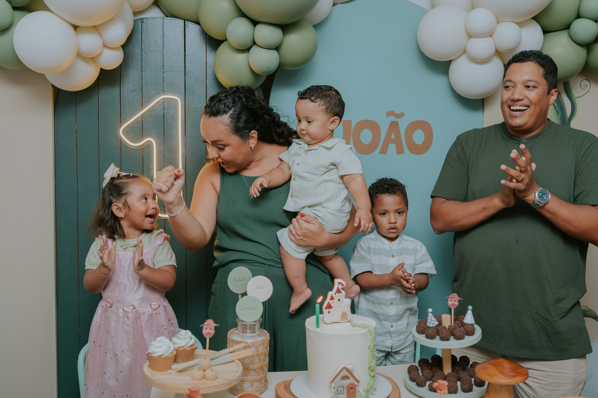 fotografa fotografia 1 ano Joao casa de festas na arvore recreio dos bandeirantes rio de janeiro rj tema Joao e o pé de feijão familia 