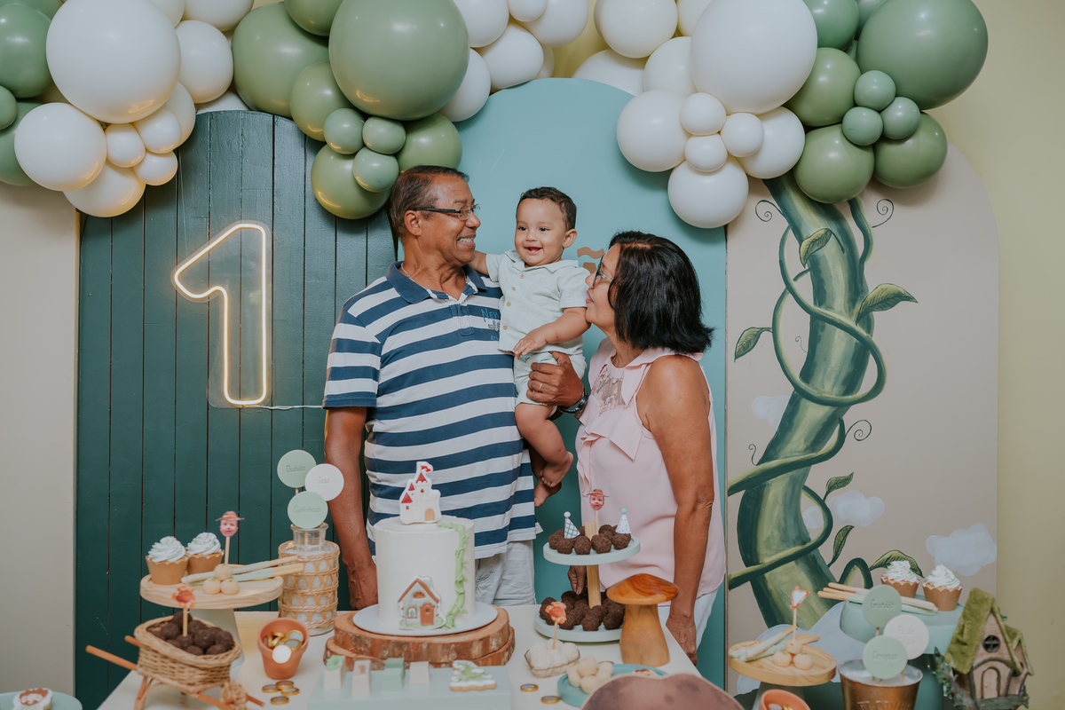 fotografa fotografia 1 ano Joao casa de festas na arvore recreio dos bandeirantes rio de janeiro rj tema Joao e o pé de feijão familia 