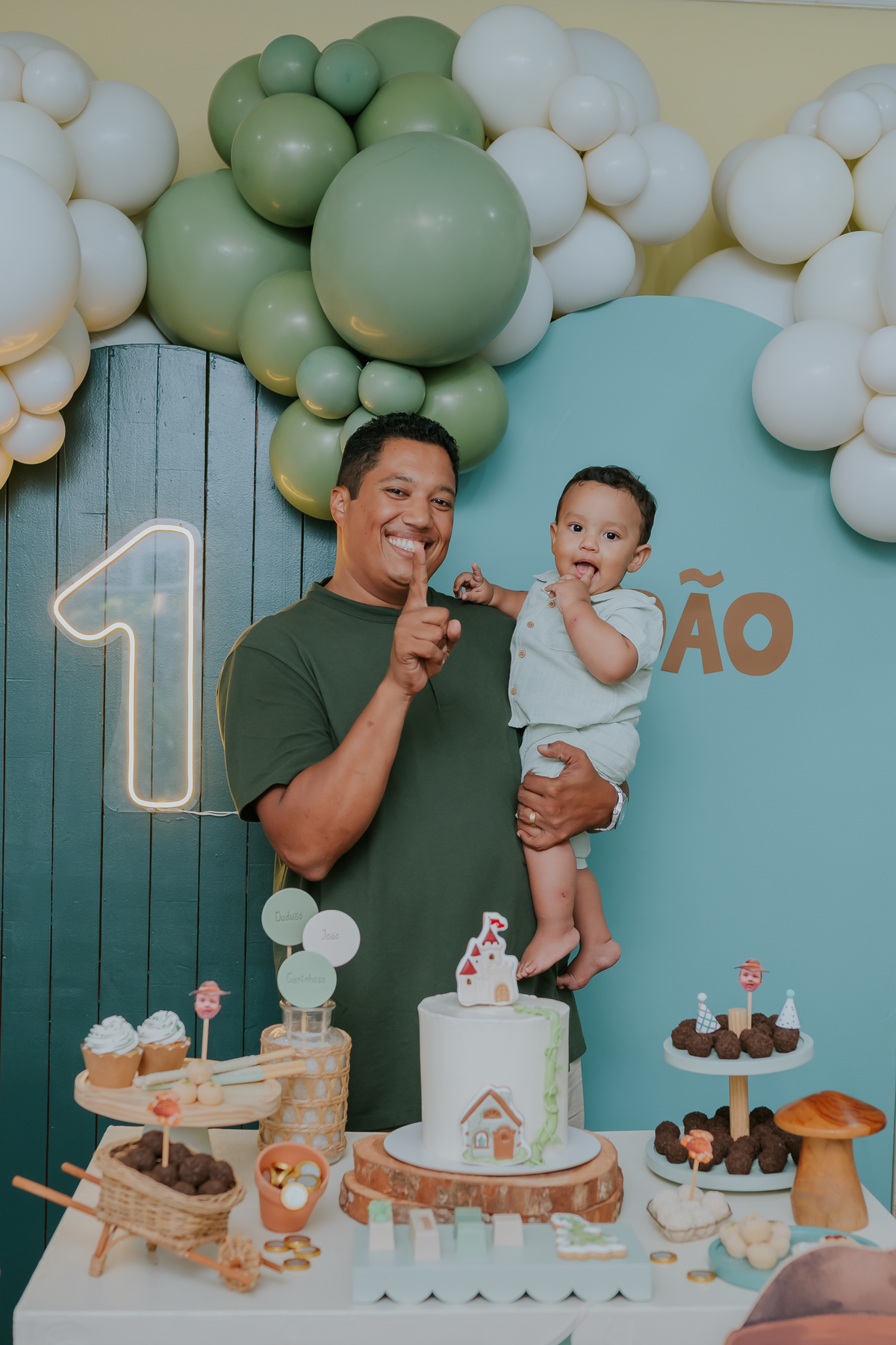 fotografa fotografia 1 ano Joao casa de festas na arvore recreio dos bandeirantes rio de janeiro rj tema Joao e o pé de feijão familia 