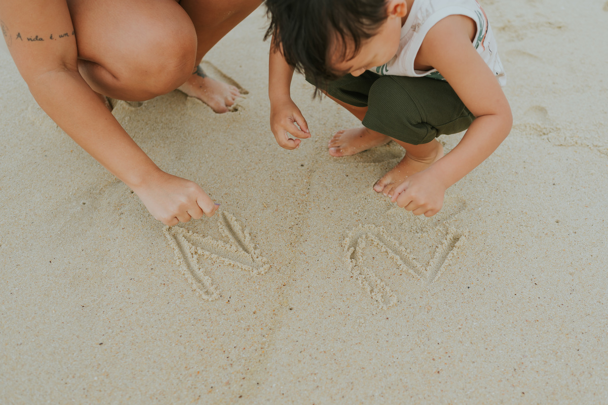 fotografia fotografa ensaio familia externo ao ar livre praia do Leblon Ipanema rio de janeiro rj espontâneo natural 