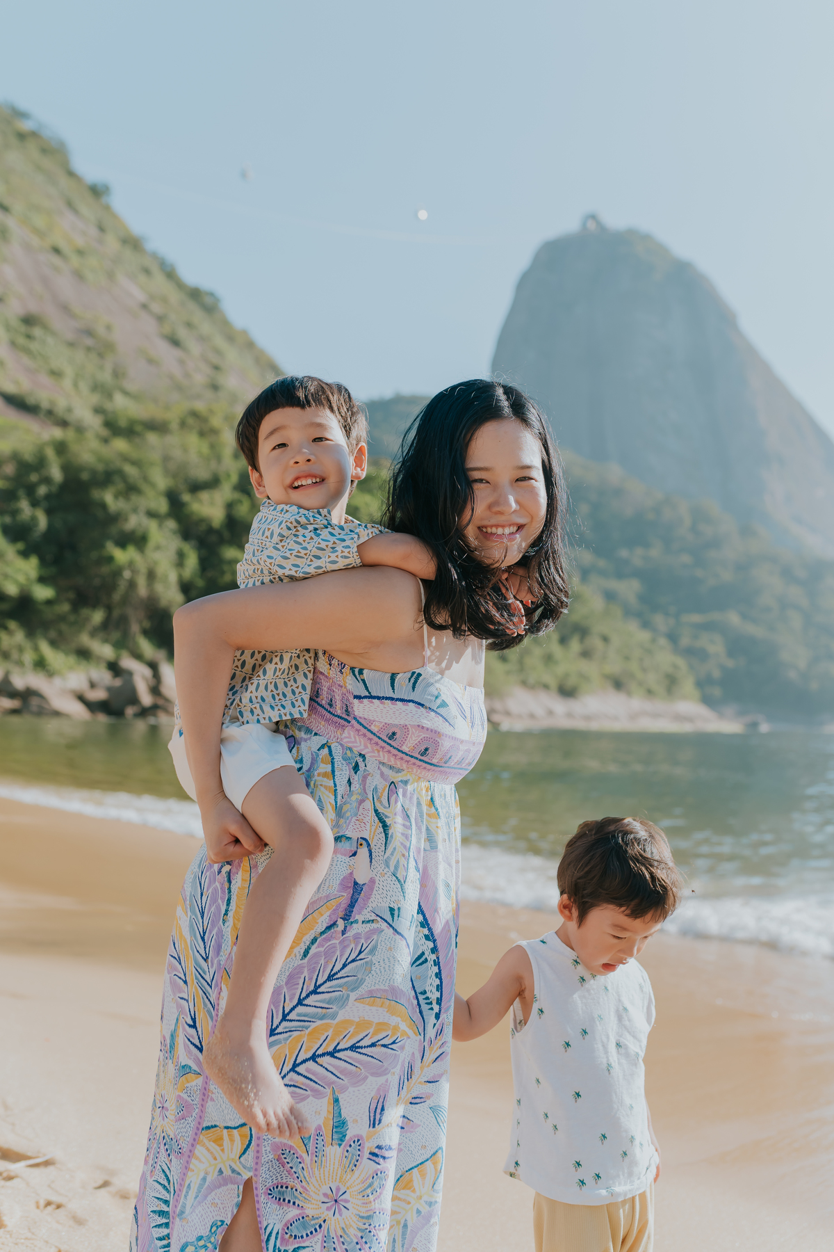 fotografia fotografa familia externo praia vermelha urca Rio de Janeiro rj crianças japonesas 