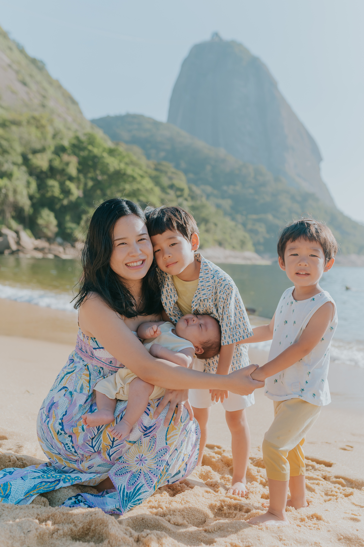 fotografia fotografa familia externo praia vermelha urca Rio de Janeiro rj crianças japonesas 