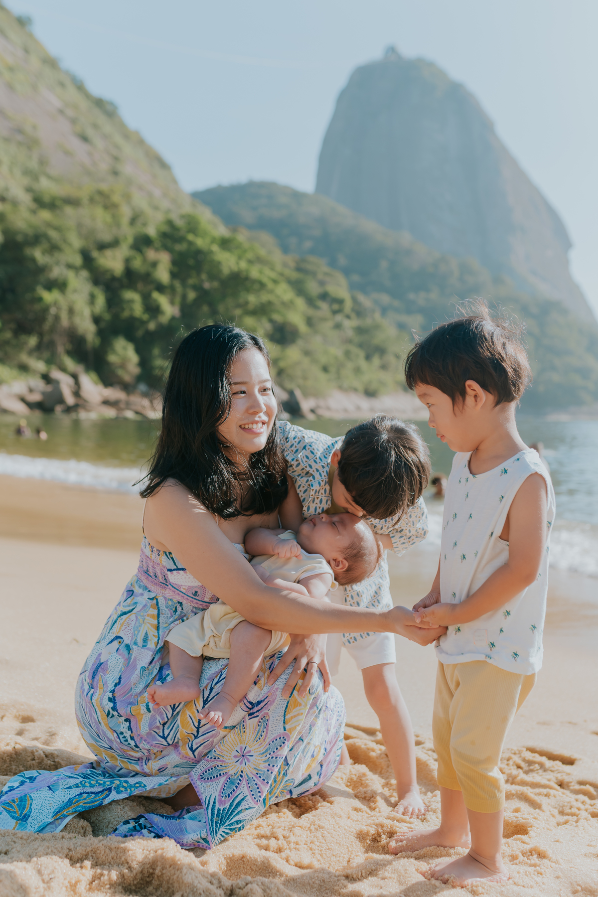 fotografia fotografa familia externo praia vermelha urca Rio de Janeiro rj crianças japonesas 