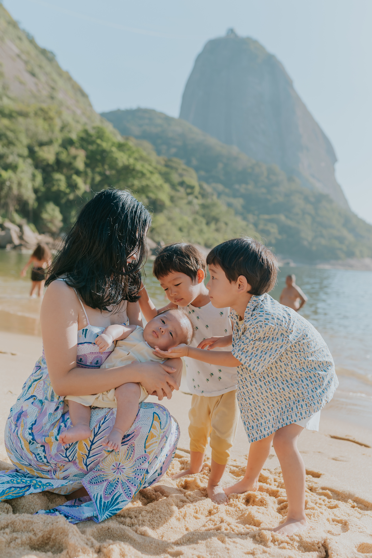 fotografia fotografa familia externo praia vermelha urca Rio de Janeiro rj crianças japonesas 