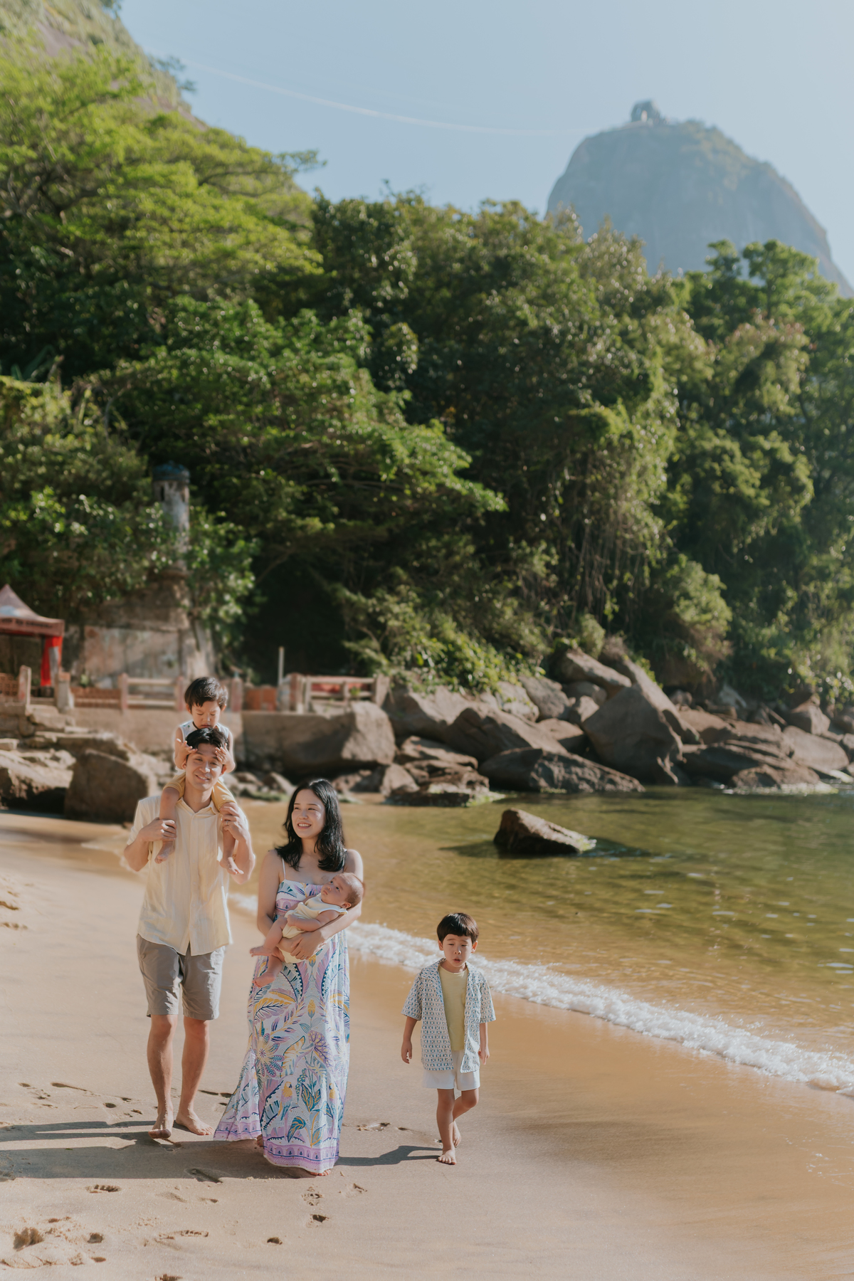 fotografia fotografa familia externo praia vermelha urca Rio de Janeiro rj crianças japonesas 