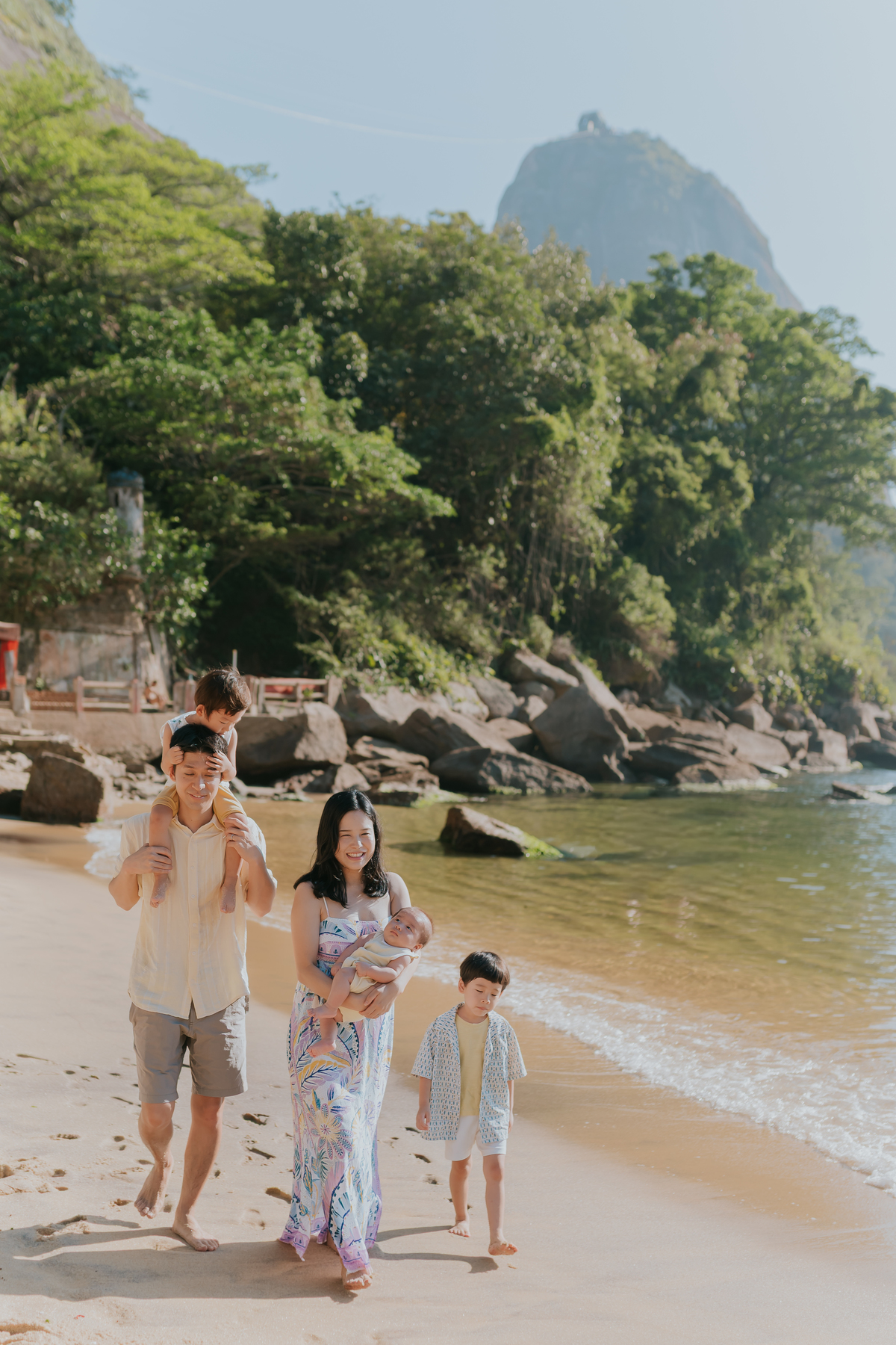 fotografia fotografa familia externo praia vermelha urca Rio de Janeiro rj crianças japonesas 
