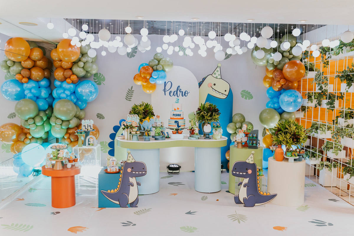 fotografia fotografa festa infantil rj Rio de Janeiro Botafogo espoleta buffet casa de festas 3 anos Pedro tema dinossauro 