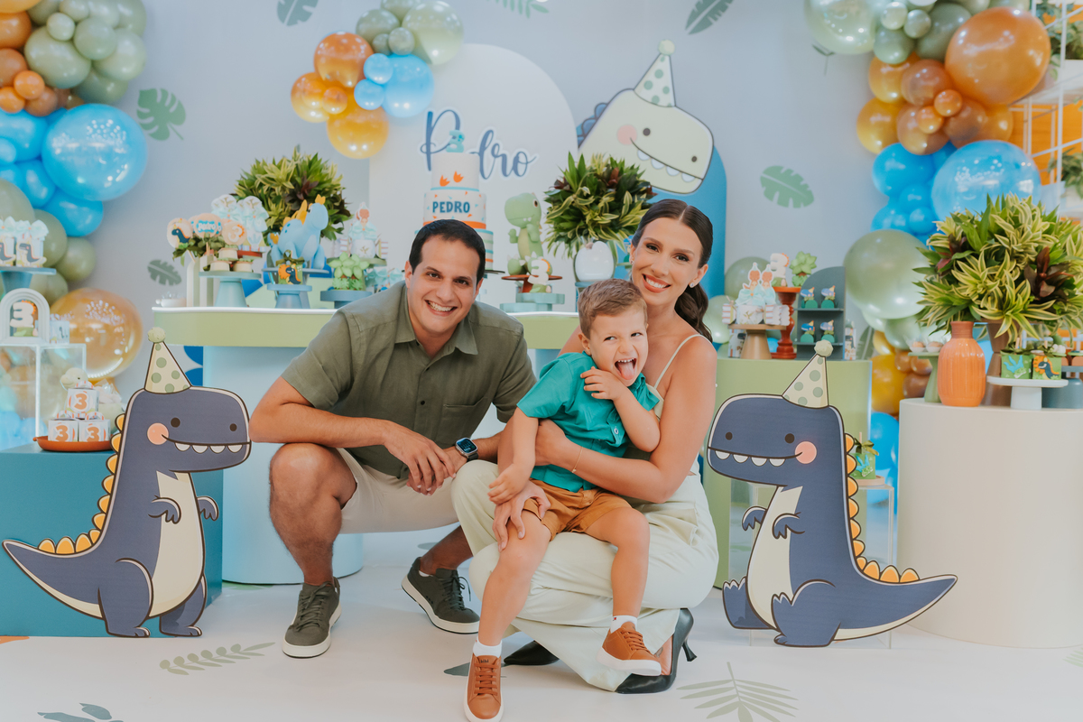 fotografia fotografa festa infantil rj Rio de Janeiro Botafogo espoleta buffet casa de festas 3 anos Pedro tema dinossauro 