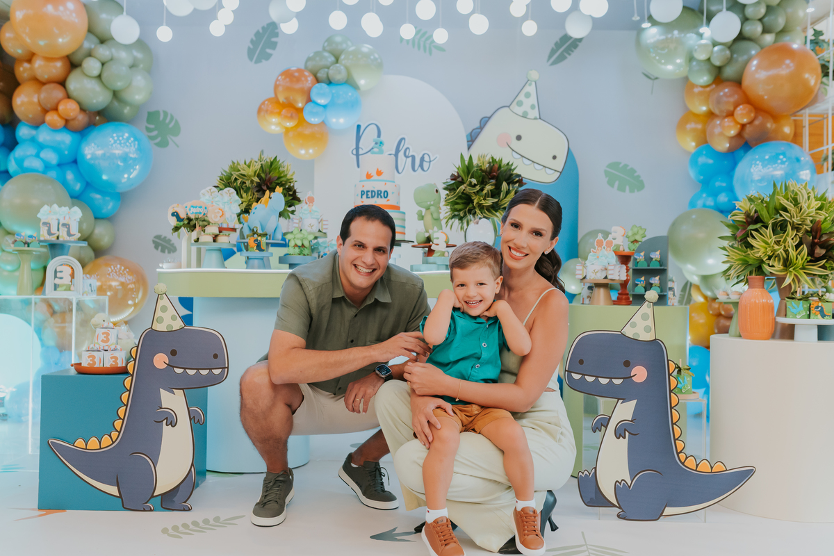 fotografia fotografa festa infantil rj Rio de Janeiro Botafogo espoleta buffet casa de festas 3 anos Pedro tema dinossauro 