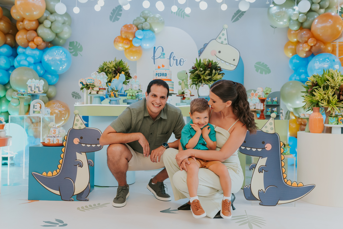 fotografia fotografa festa infantil rj Rio de Janeiro Botafogo espoleta buffet casa de festas 3 anos Pedro tema dinossauro 