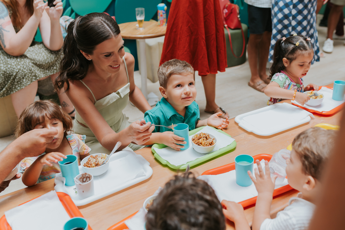 fotografia fotografa festa infantil rj Rio de Janeiro Botafogo espoleta buffet casa de festas 3 anos Pedro tema dinossauro 
