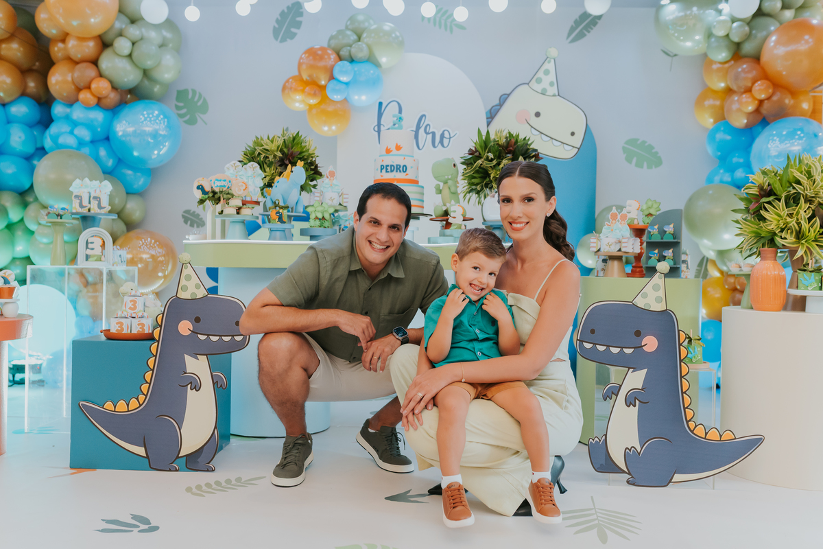 fotografia fotografa festa infantil rj Rio de Janeiro Botafogo espoleta buffet casa de festas 3 anos Pedro tema dinossauro 