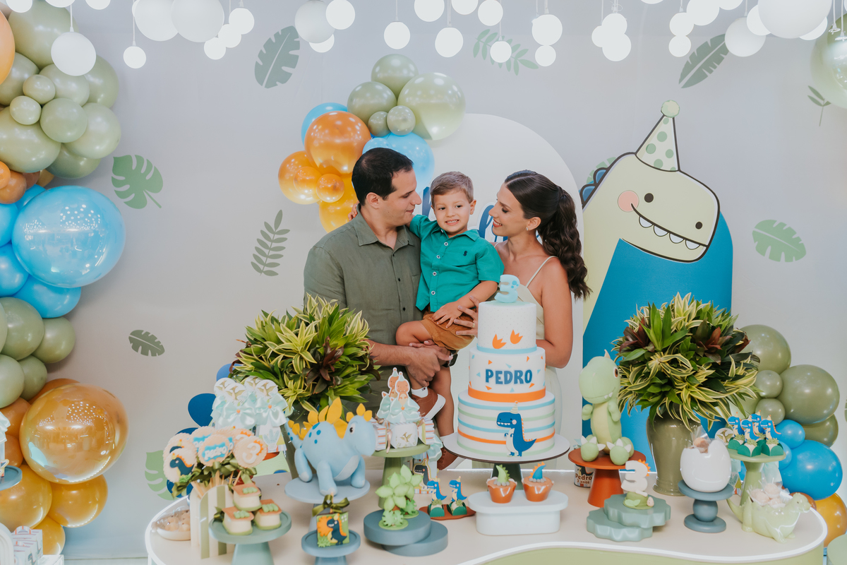 fotografia fotografa festa infantil rj Rio de Janeiro Botafogo espoleta buffet casa de festas 3 anos Pedro tema dinossauro 