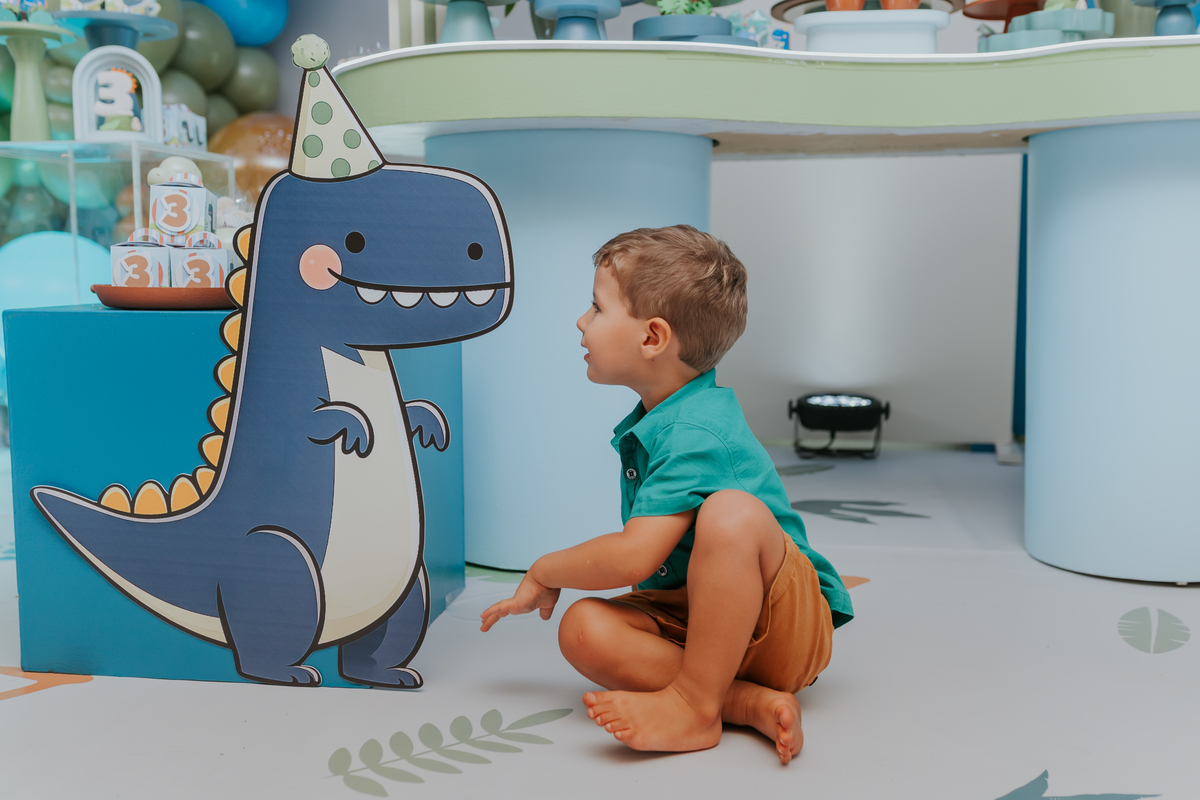 fotografia fotografa festa infantil rj Rio de Janeiro Botafogo espoleta buffet casa de festas 3 anos Pedro tema dinossauro 