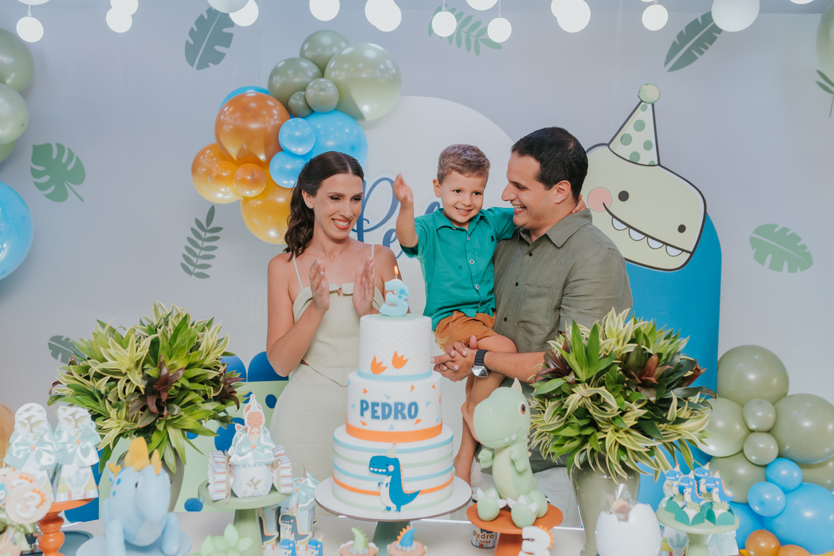 fotografia fotografa festa infantil rj Rio de Janeiro Botafogo espoleta buffet casa de festas 3 anos Pedro tema dinossauro 