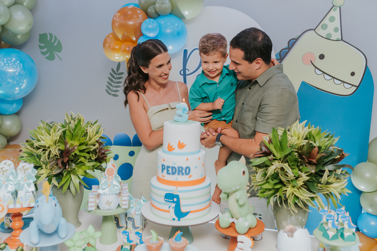 fotografia fotografa festa infantil rj Rio de Janeiro Botafogo espoleta buffet casa de festas 3 anos Pedro tema dinossauro 