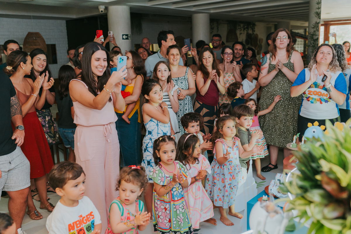 fotografia fotografa festa infantil rj Rio de Janeiro Botafogo espoleta buffet casa de festas 3 anos Pedro tema dinossauro 